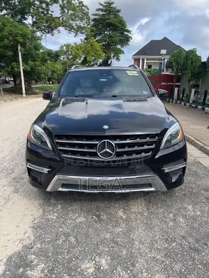 Mercedes-Benz M Class ML350 4MATIC 4dr SUV AWD (3.5L 6cyl 7A) 2014 Black