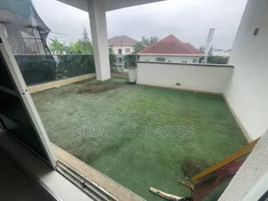 5bdrm House in Off 5 Avenue Banana for rent
