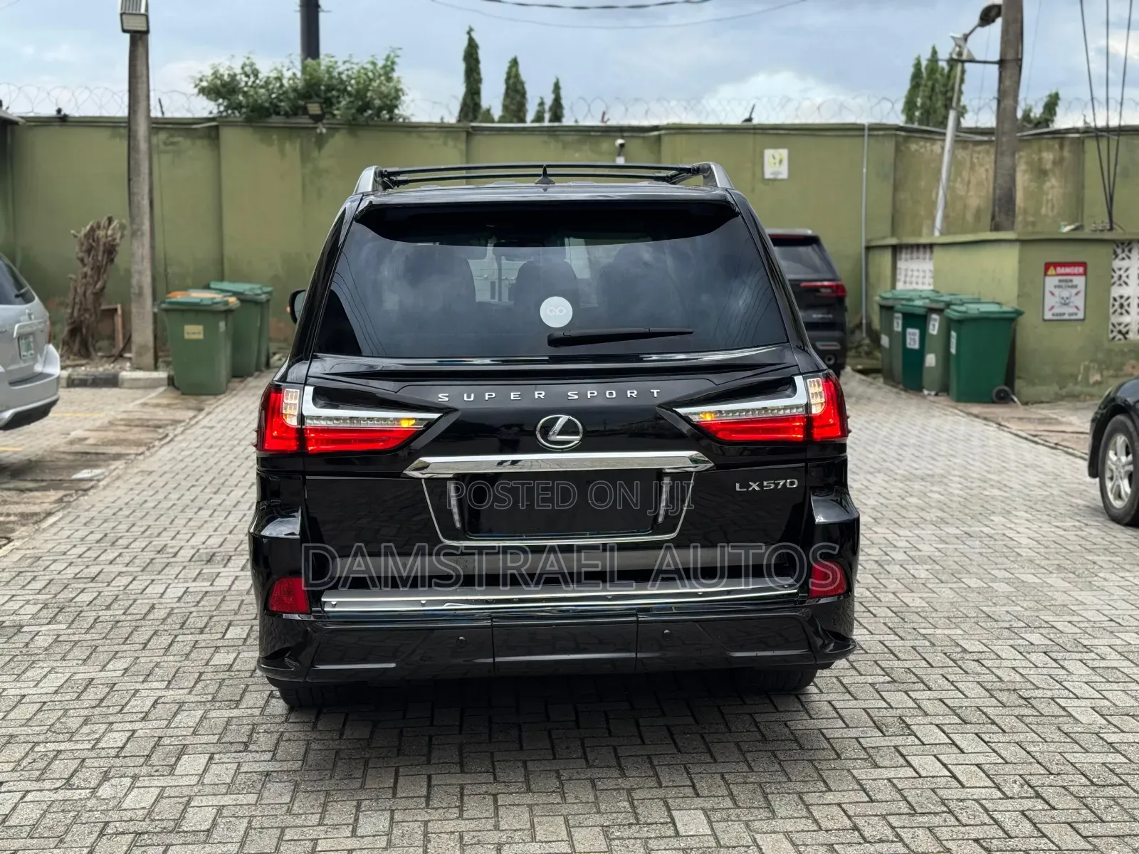 Lexus LX 570 2010 Black