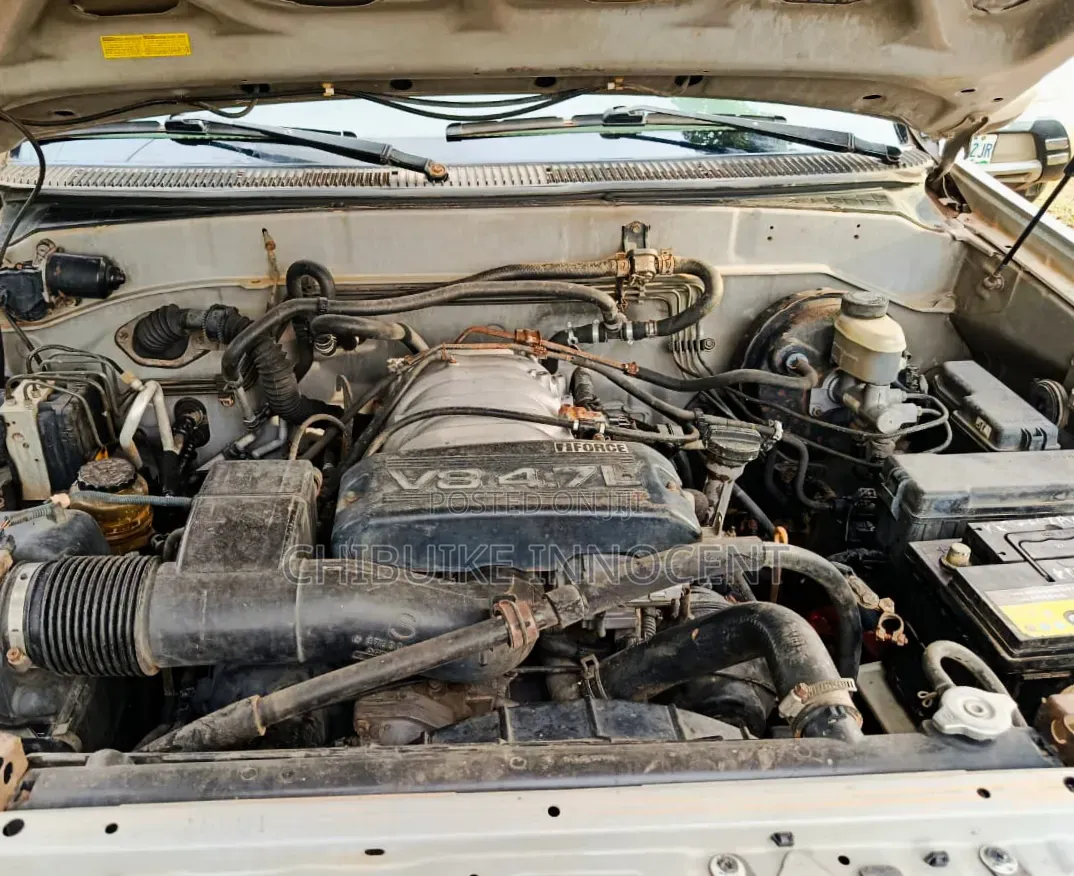Toyota Sequoia 2004