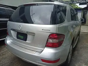 Mercedes-Benz M Class 2011 Silver