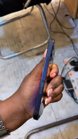 Apple iPhone 12 64 GB Black