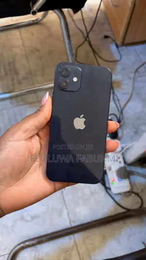 Apple iPhone 12 64 GB Black