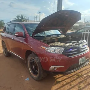 Toyota Highlander 2010 Red