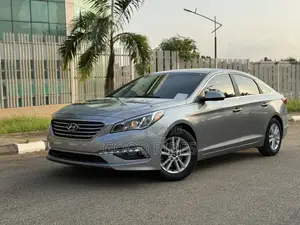 Hyundai Sonata Limited 4dr Sedan (2.4L 4cyl 6A) 2015 Silver