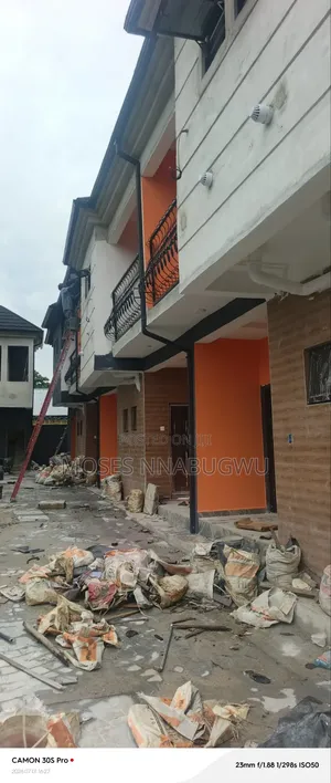 2bdrm Duplex in Apamini Axis, Woji for rent