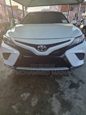 Toyota Camry 2018 White