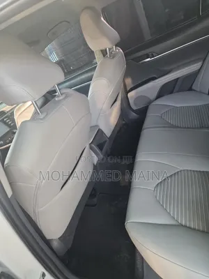 Toyota Camry 2018 White