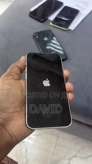 Apple iPhone XR 64 GB Black