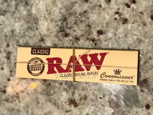 Raw Connoisseur Classic Rolling Papers
