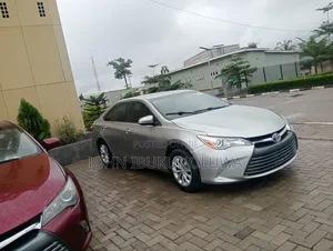 Toyota Camry 2016 Silver