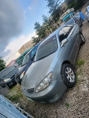 Toyota Camry SE V6 4dr Sedan (3.3L 6cyl 5A) 2006 Gray