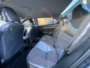 Toyota Corolla SE Special Edition 4dr Sedan (1.8L 4cyl CVT) 2017 Gray