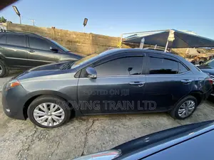 Toyota Corolla SE Special Edition 4dr Sedan (1.8L 4cyl CVT) 2017 Gray