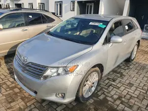 Toyota Venza 2010 Silver