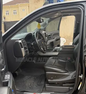 Chevrolet Silverado 2020 Black