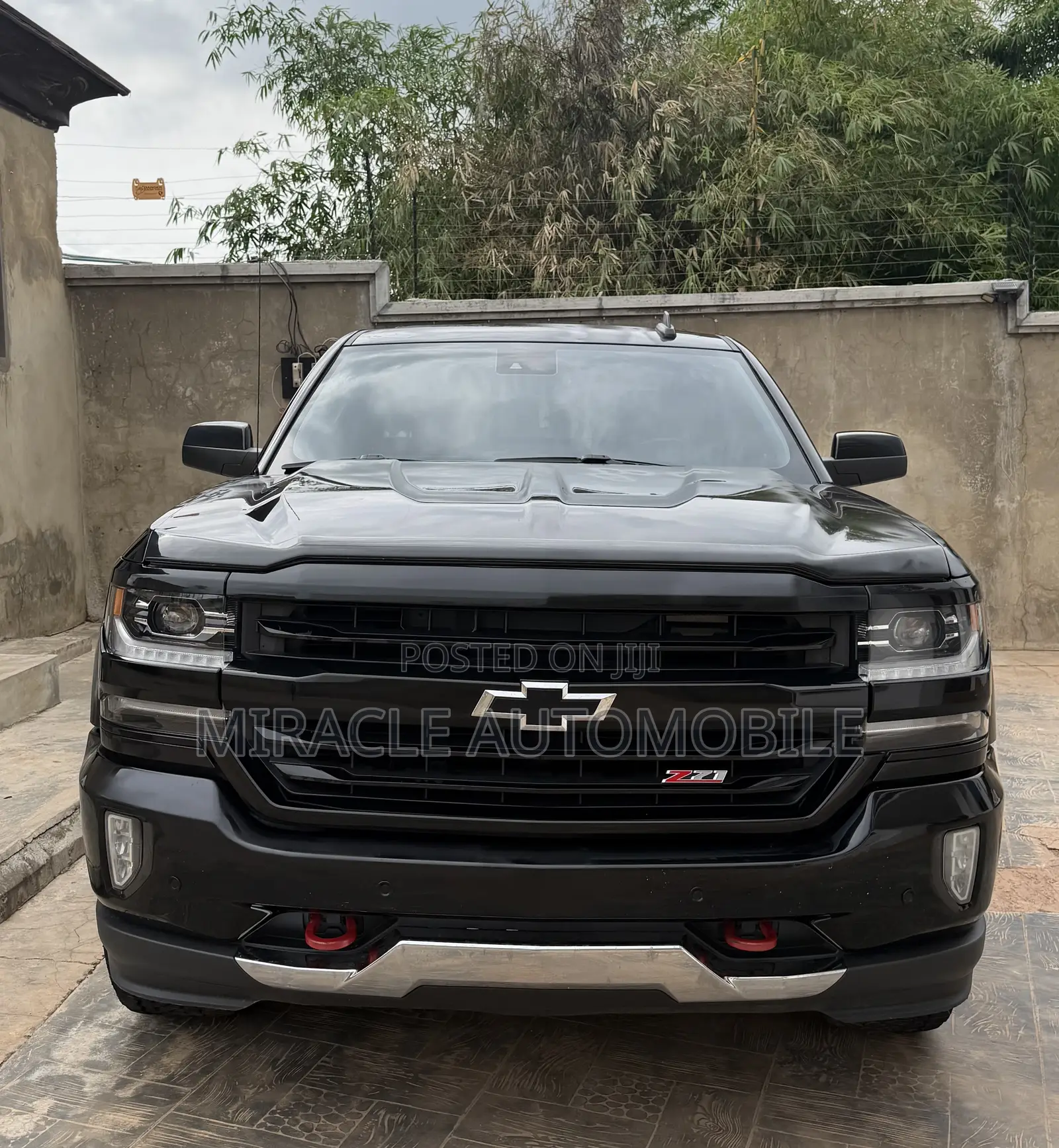 Chevrolet Silverado 2020 Black
