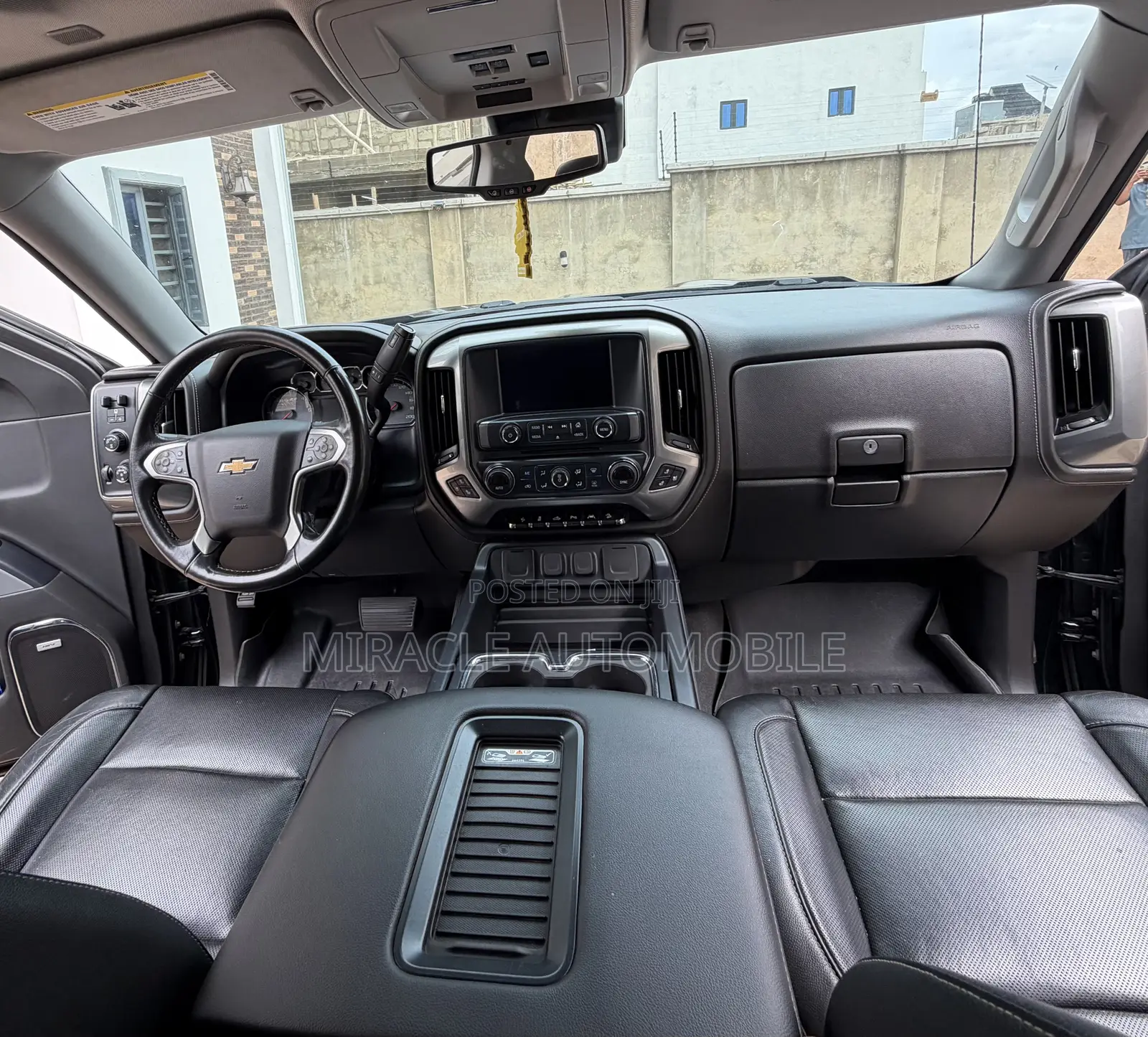 Chevrolet Silverado 2020 Black