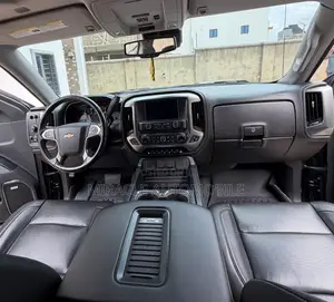 Chevrolet Silverado 2020 Black
