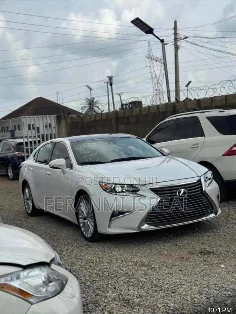 Lexus ES 2016 White