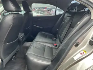 Lexus IS 250 4WD 2014 Gold