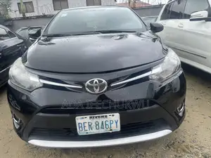 Toyota Yaris 2014 Black