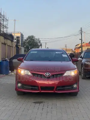 Toyota Camry SE 4dr Sedan (2.5L 4cyl 6A) 2013 Red