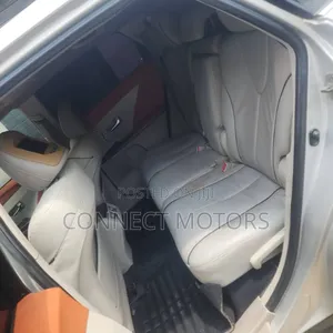 Toyota Sienna XLE 7 Passenger Mobility 2012 Gray