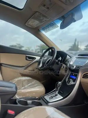 Hyundai Elantra 2013 White