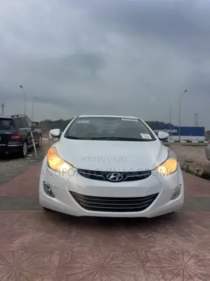 Hyundai Elantra 2013 White