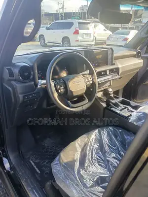 Toyota Land Cruiser Prado 2025 Black