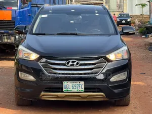 Hyundai Santa Fe 2015 Black