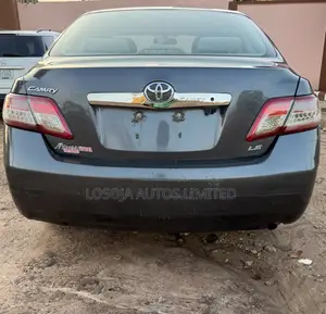 Toyota Camry 2.4 LE 2008 Gray