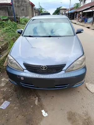 Toyota Camry 2004 Blue