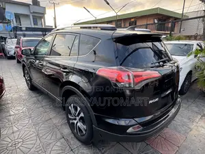 Toyota RAV4 LE AWD (2.5L 4cyl 6A) 2016 Black