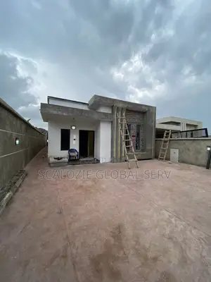 4bdrm Bungalow in Eligbolo, Off Eliozu for sale