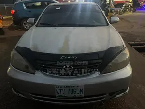 Toyota Camry 2004 Silver