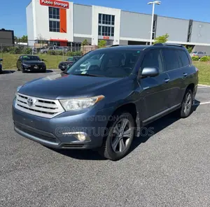 Toyota Highlander Limited 2012 Gray