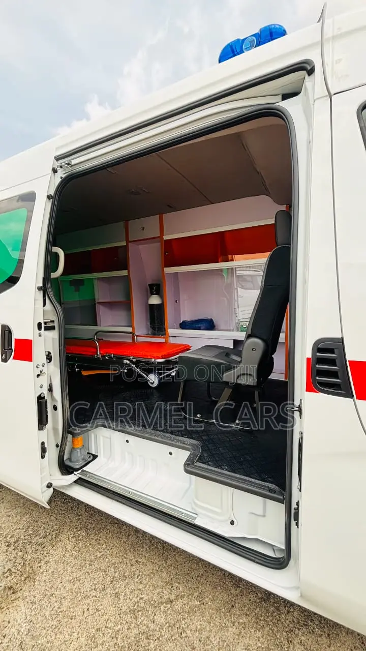 New Nissan Caravan (Urvan) 2025 White