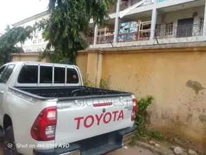 Bucket Floor Mat for Toyota Hilux 2025 Model