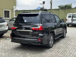 Lexus LX 570 2010 Black