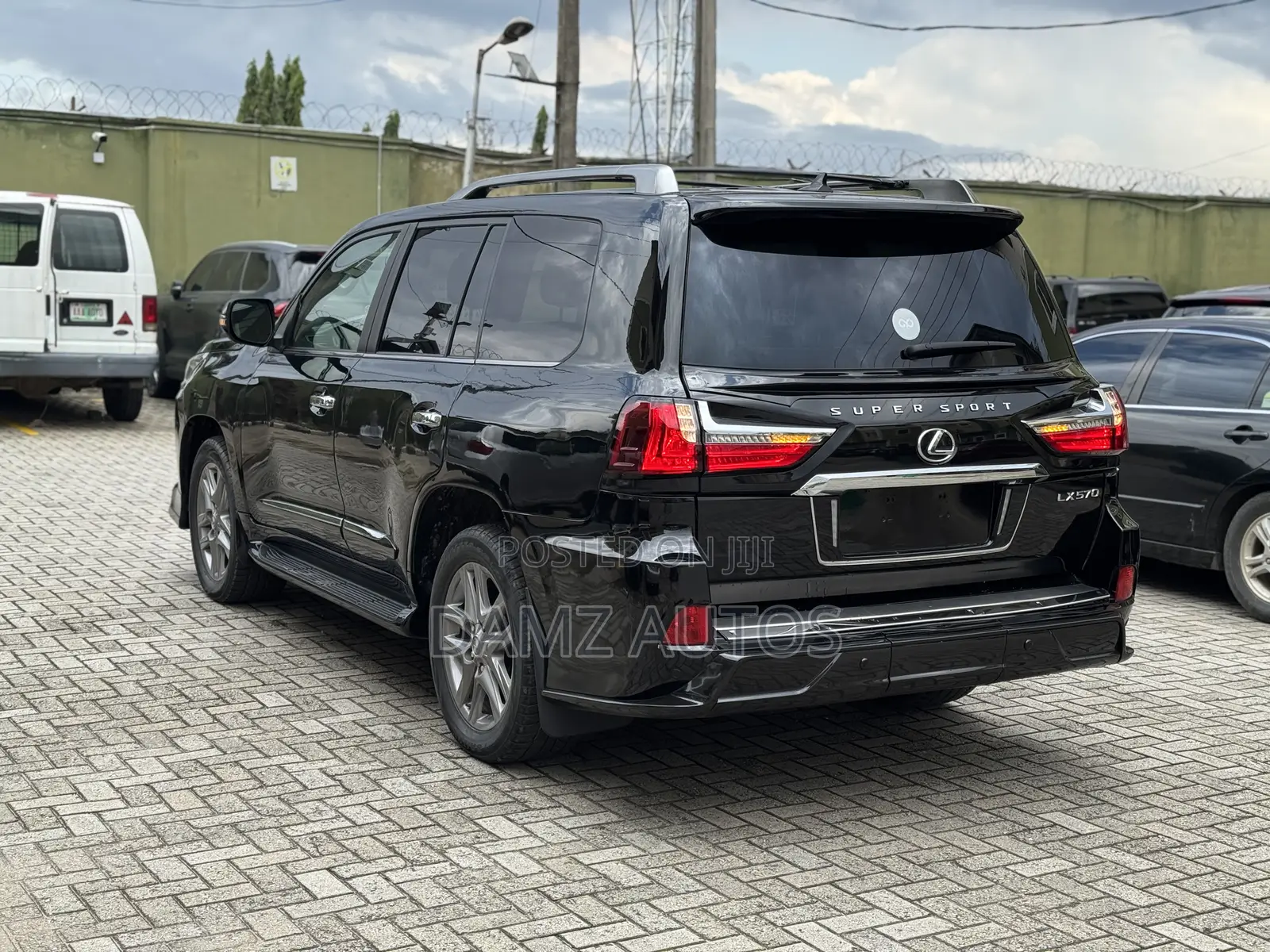 Lexus LX 570 2010 Black
