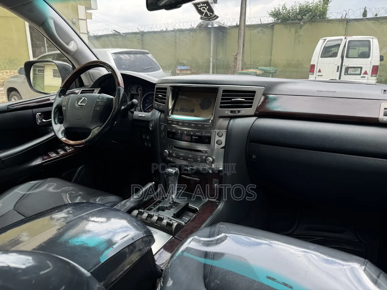 Lexus LX 570 2010 Black