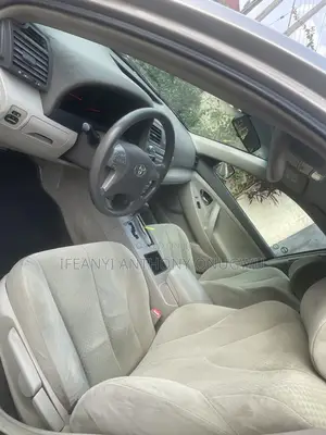 Toyota Camry LE 4dr Sedan (2.4L 4cyl 5A) 2009 Gold