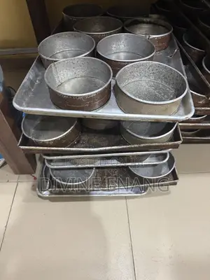 Bread Pans Different Sizes as Seen