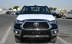 New Toyota Hilux 2025 Black