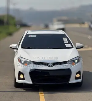 Toyota Corolla 2015 White