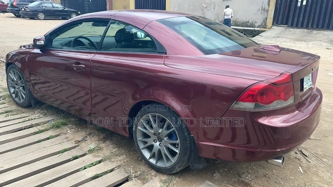 Volvo C70 T5 2009 Red