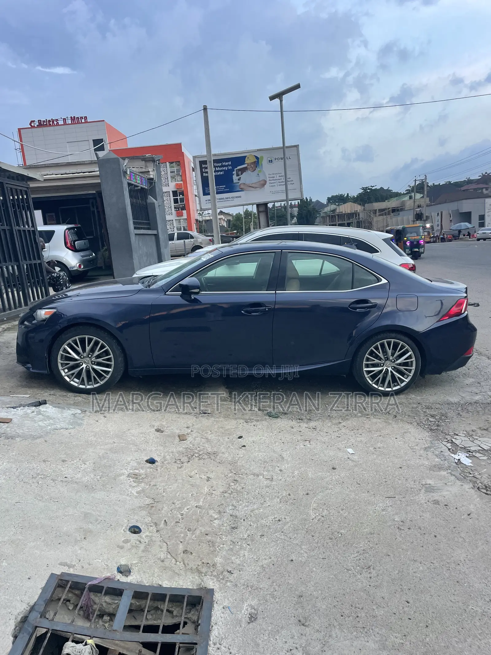 Lexus IS 2015 Blue