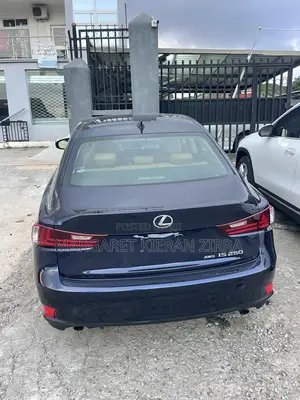 Lexus IS 2015 Blue